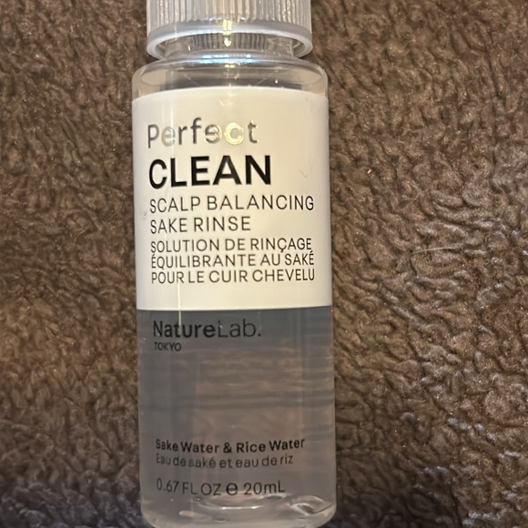 NatureLab Tokyo Perfect Repair leave-in Treatment & Perfect Clean Scalp Rinse - Picture 5 of 8